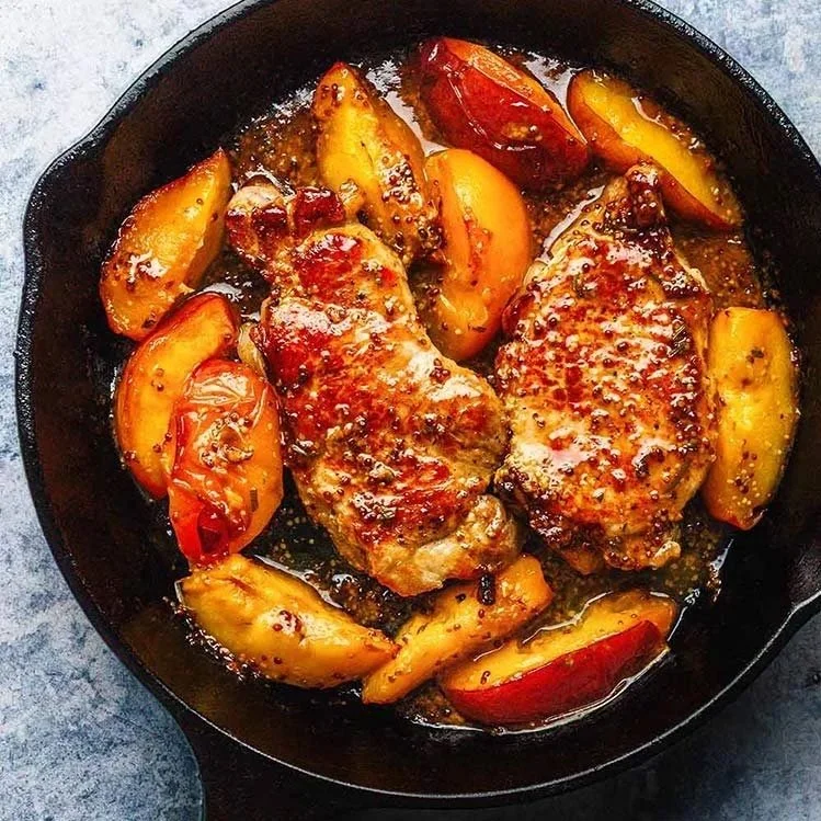 Pork steaks with nectarines