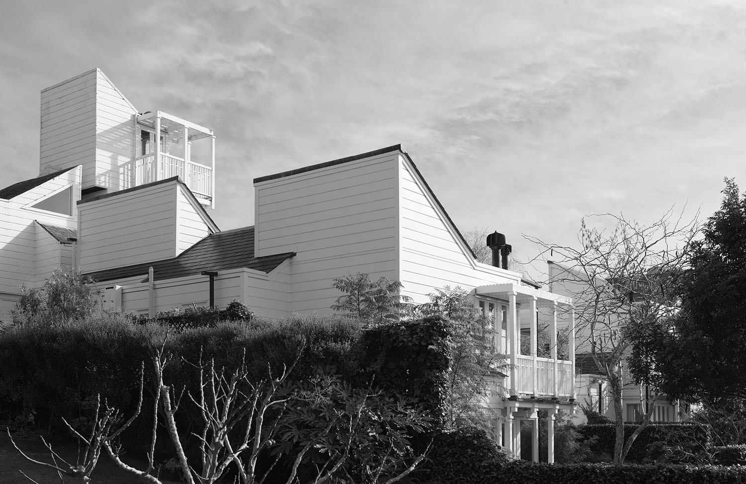 CLAUDE_MEGSON_COCKER_TOWNHOUSES_STREET.jpg