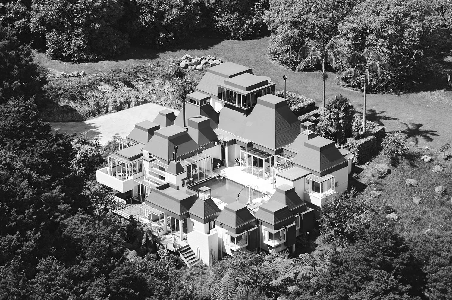 CLAUDE_MEGSON_BOWKER_AERIAL.jpg