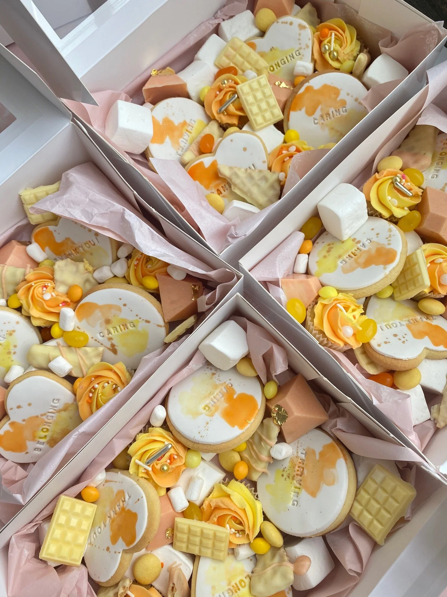 HELLO SPRING dessert box