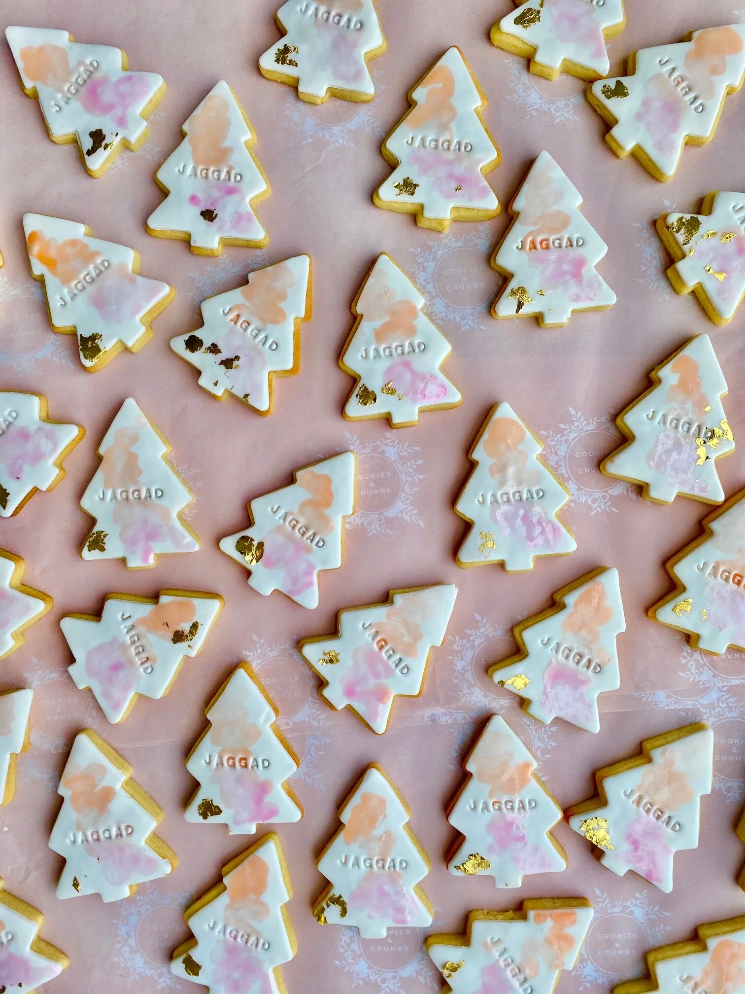 CHRISTMAS ROSÉ TREE cookie collection — Cookies Crumbs