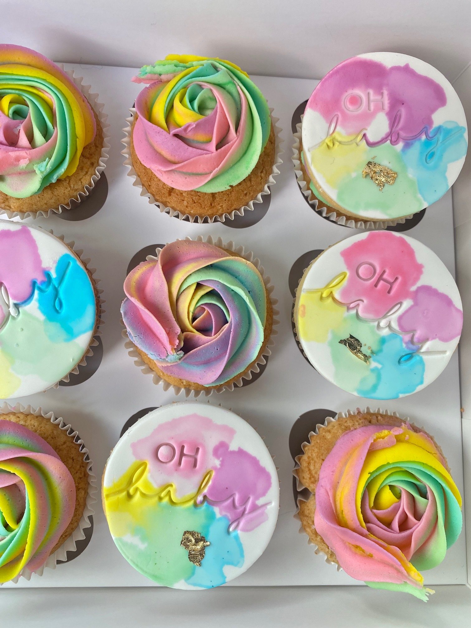 cupcakes-rainbow-baby-shower-yum.jpg