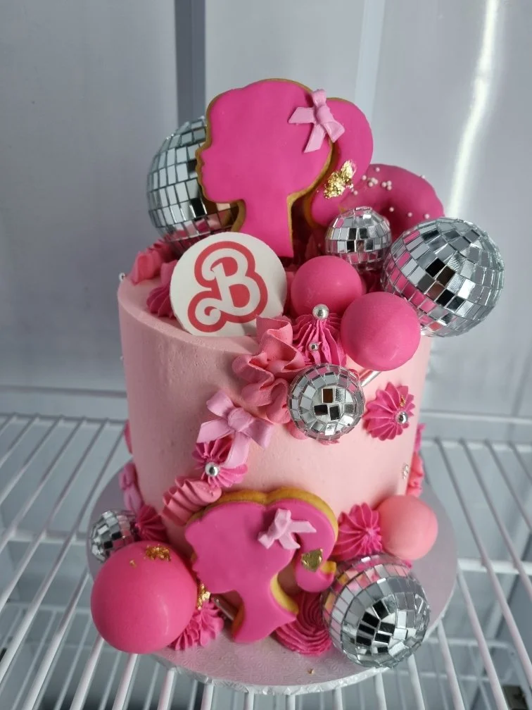 barbie-cake-birthday-girl-theme-pink.JPEG