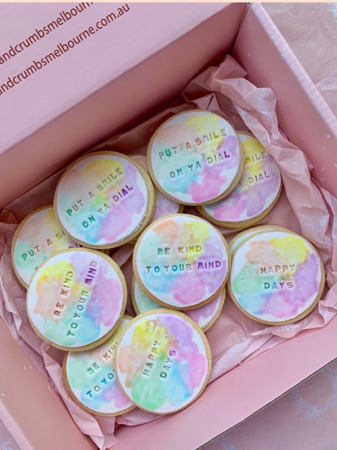 Put a smile on ya dial&hellip; literally 🍪💖
Our pastel-positive cookie set is here to sprinkle some sweet affirmations into your day &ndash; one bite at a time! 🌈✨
From &ldquo;be kind to your mind&rdquo; to &ldquo;happy days&rdquo;, these edible h