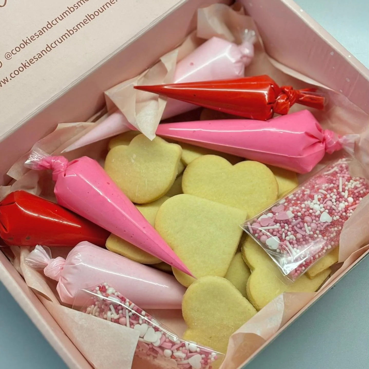 The sweetest little activity for Valentine&rsquo;s Day is here 🥰
Heart cookies 🤍
Pink + red icing 💗❤️
Sprinkles galore ✨

Perfect for tiny bakers, date nights, Galentine&rsquo;s or a cosy night in 💕
Decorate. Snack. Repeat 😋

Limited kits availa