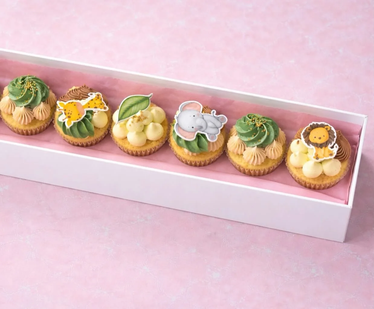 🐘🦒✨ Go wild with these adorable Safari Cupcakes! Loving the muted palette of sage, brown, beige, with just a hint of gold ✨ 

Each one is a mini adventure in every bite 🍫🧁 Perfect for jungle-themed parties, animal lovers, or a little sweet escape