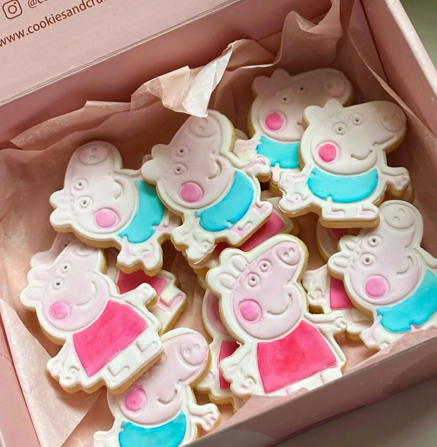 Peppa &amp; George cookie cuteness 🐷💗

These sweet little faces are always a hit for birthdays and party treats! Handcrafted with love and the perfect mix of cute + delicious ✨

The kind of cookies that make little ones light up&hellip; and let&rsq