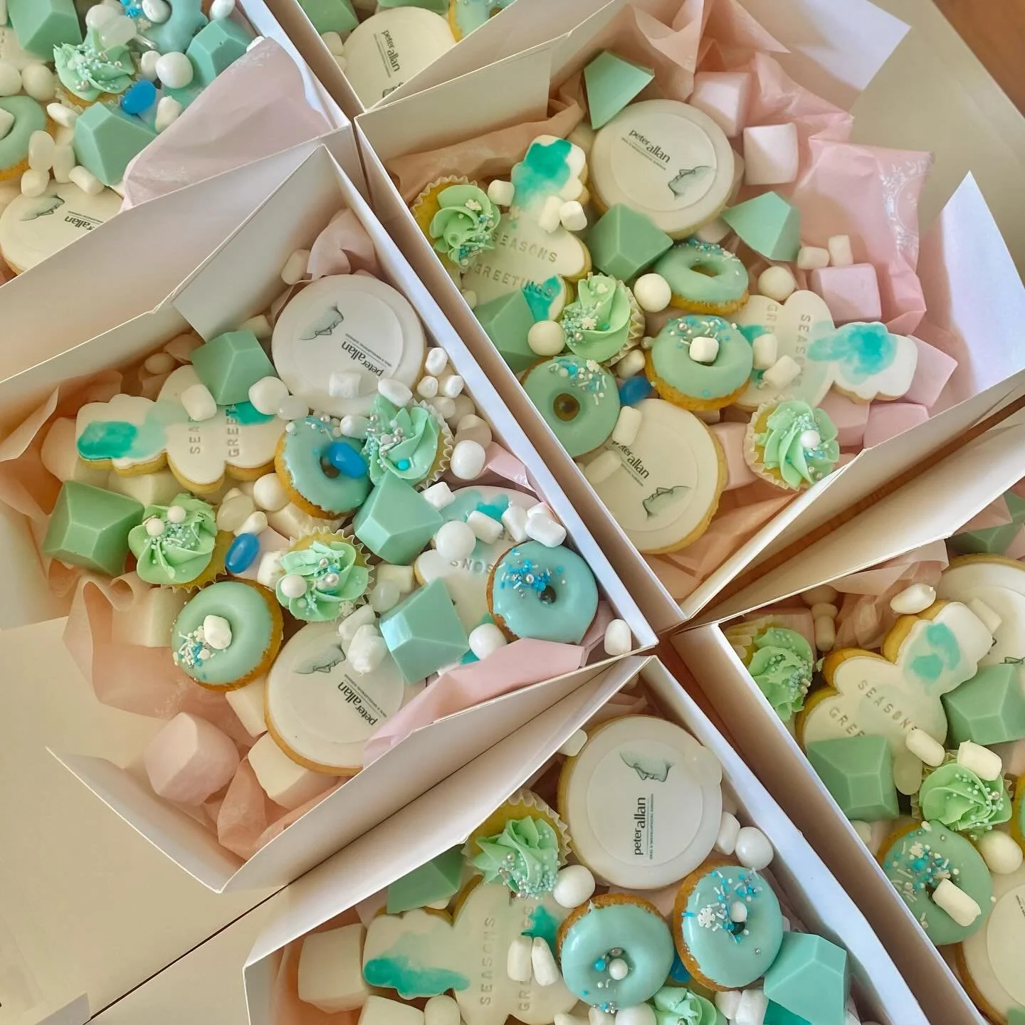 Dessert boxes with your logo? Yes please! 🥳✨

Perfect for client gifting or a sweet thank you to your team - and we can guarantee they&rsquo;ll absolutely LOVE the gesture ❤️

Custom, delicious, and made to impress ✨🙌

#dessertbox #custom #logocook