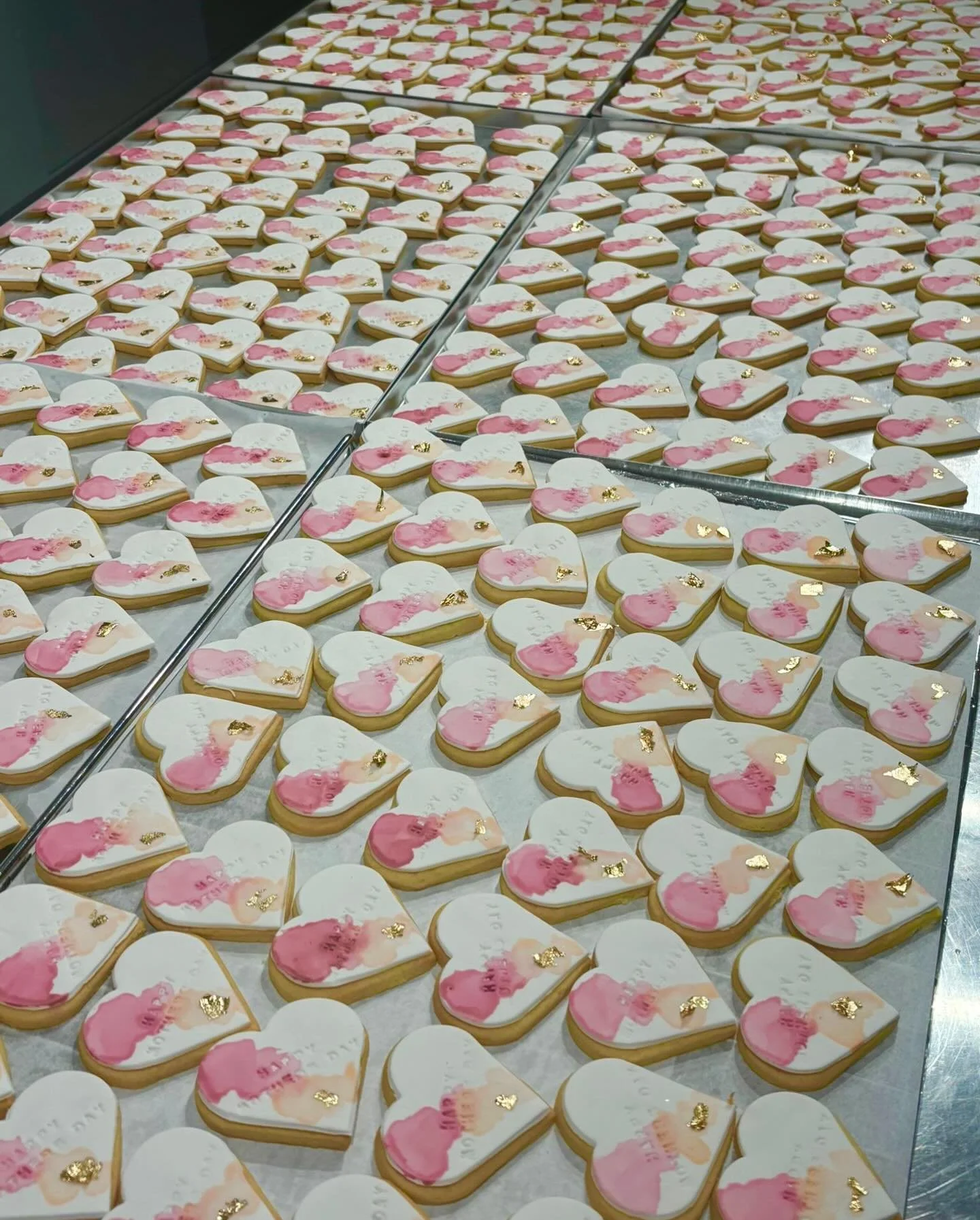 Created especially for Amazon this Mother&rsquo;s Day 💗✨

Hundreds of hand-decorated heart cookies, finished with burgundy &amp; soft peach watercolour details and touches of gold leaf for the sweetest celebration. So grateful to bring these corpora