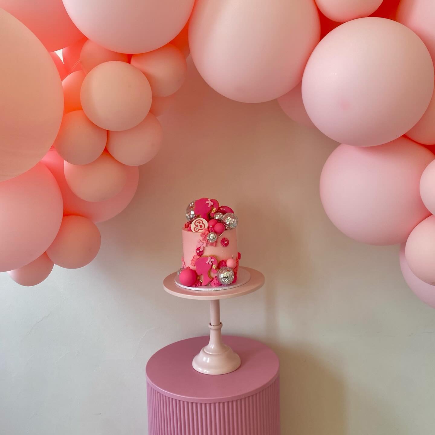 Serving major Barbie energy ✨💖
Pink, disco balls, sparkle and all things fabulous 🪩🎀
This cake was made to party 💕 

#barbiecake #discocake #pinkperfection