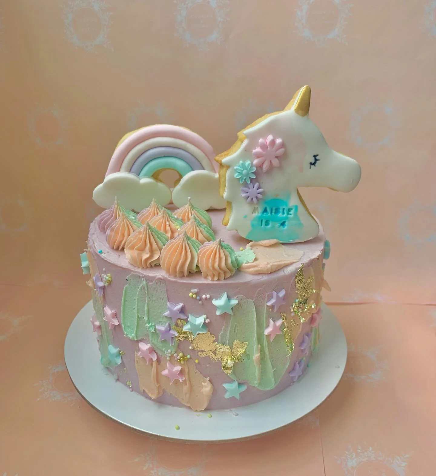 One of my favourite cake designs 💕🫶🏻 

So magical + dreamy with beautiful pastel pops of colour for the sweetest little girl Maisie 🍰🎉😍

#cake #unicorncake #birthdaygirl