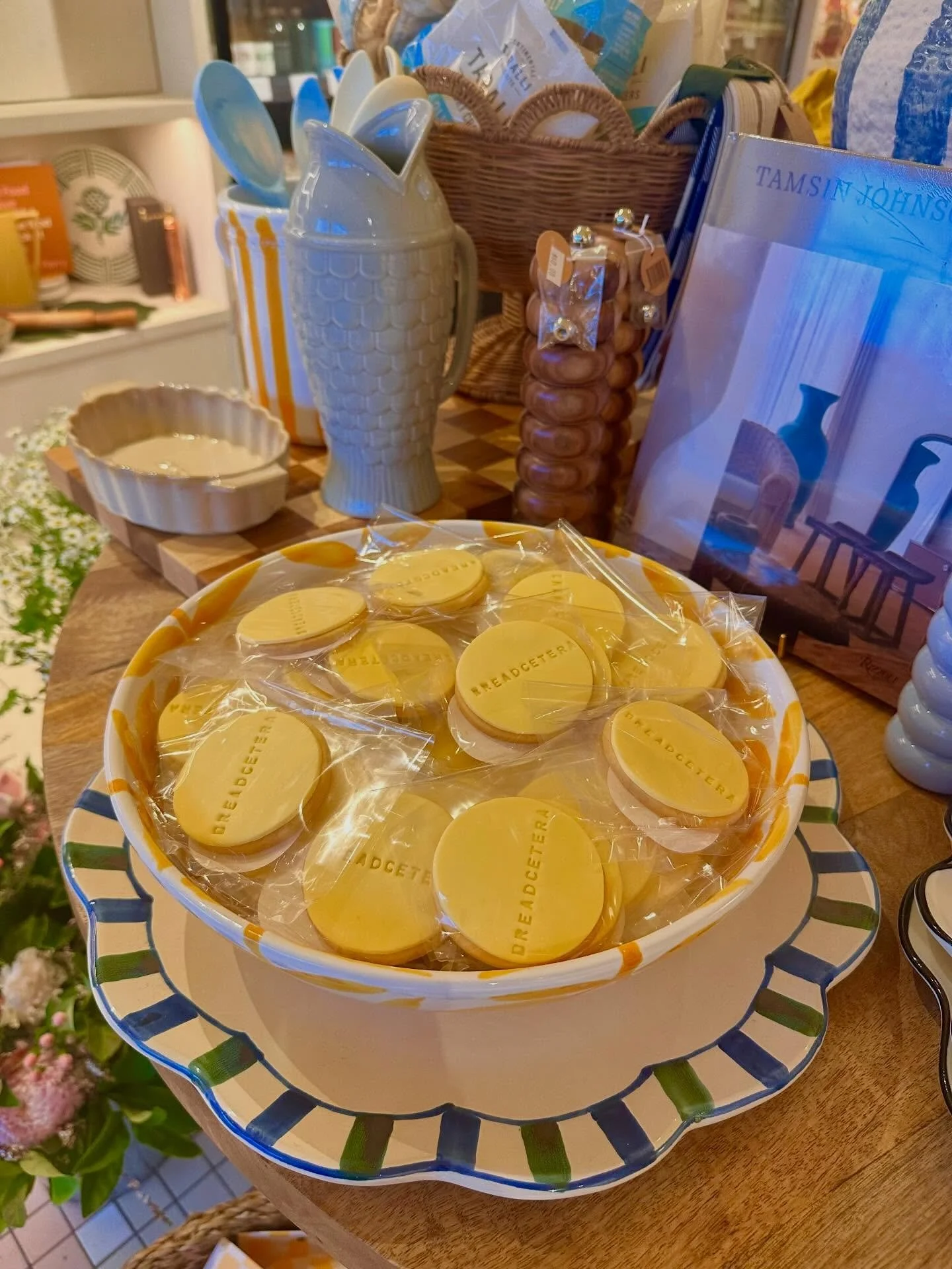 💛☕️ Happy 1st Birthday to Breadcetera in Malvern East ☕️💛

We loved creating custom cookies for this beautiful space that&rsquo;s so much more than a caf&eacute; - coffee, pastries, homewares, flowers, and so much inspiration all in one place.

We&