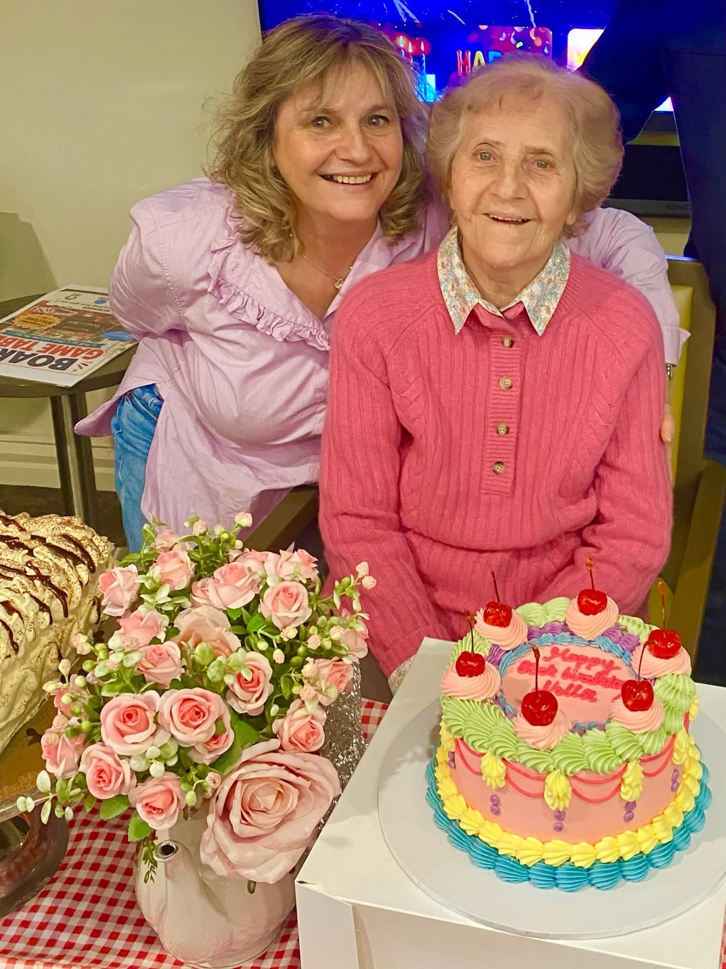 Happy 88th birthday to my beautiful Nonna, Nella. It was so special celebrating you with the best Mum and the best Nonna anyone could ask for. ❤️✨

Our old-school vintage cake was the perfect fit for the occasion&bull;just like the ones she used to b