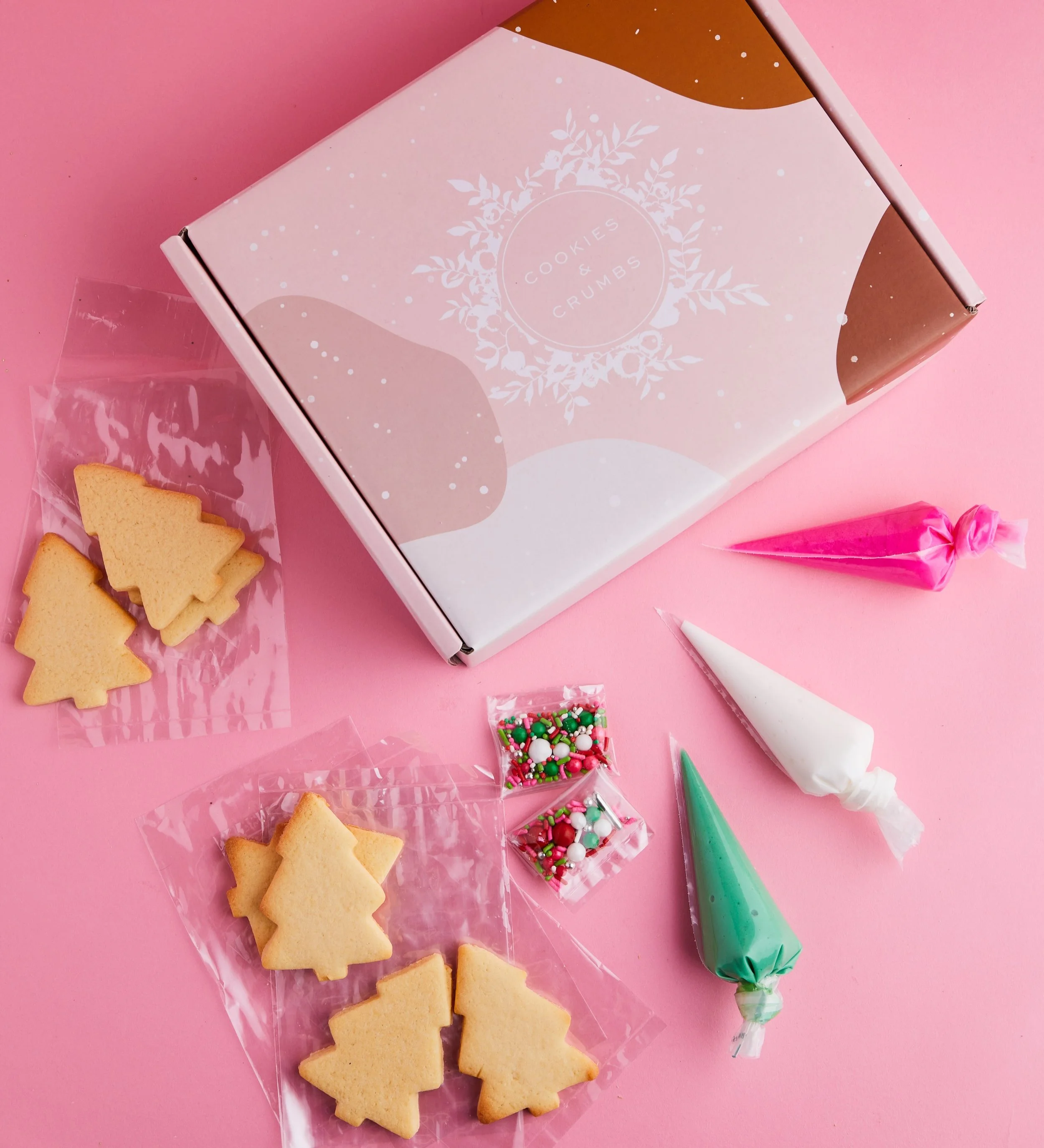 🎄✨ The sweetest Christmas activity is here! ❤️🎅🏼

Our fabulous Christmas DIY Cookie Kits are back! 🍪🎄

Everything you need for a little festive fun, including Christmas tree cookies, colourful icing and the cutest sprinkles! Perfect for keeping 