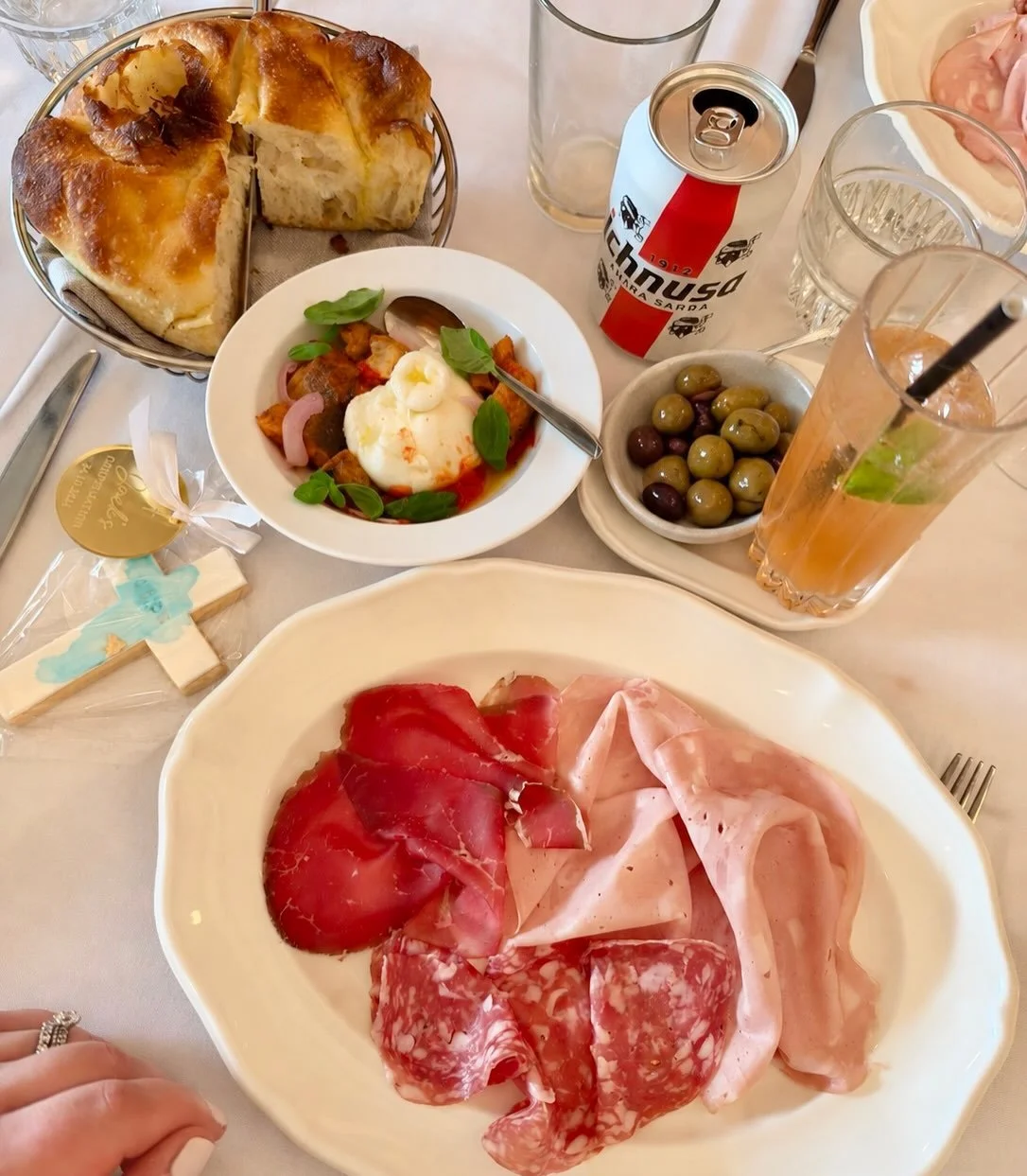 A feast to remember, finished with something sweet. 🤍✨ Swipe 👉🏻 for the details!

From the beautiful Italian spread at @riservawine to our personalised blue and gold cross cookie favours, every detail came together perfectly for Jack&rsquo;s Confi