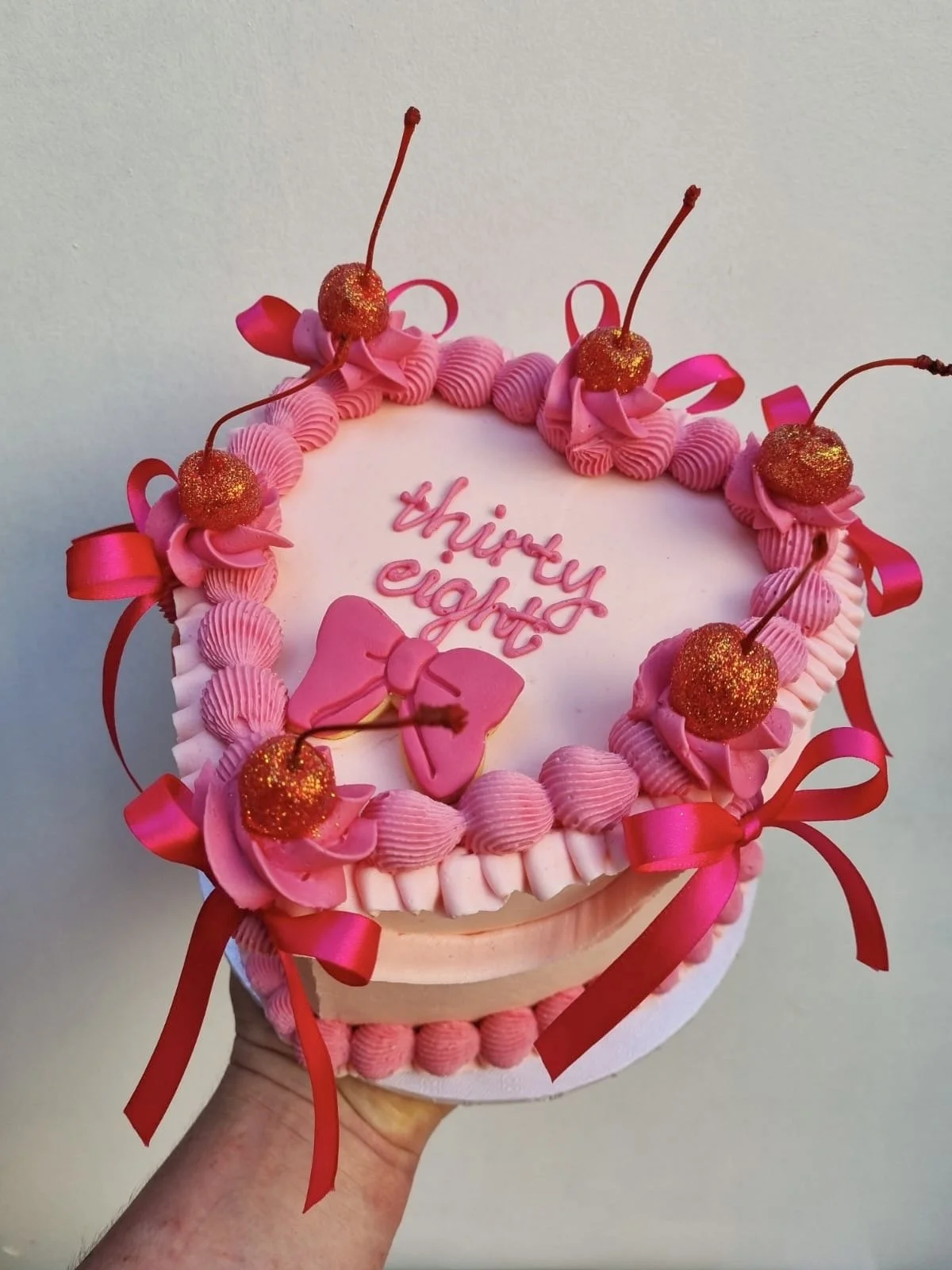 cake-vintage-glitter-personalised-birthday-pink.jpg