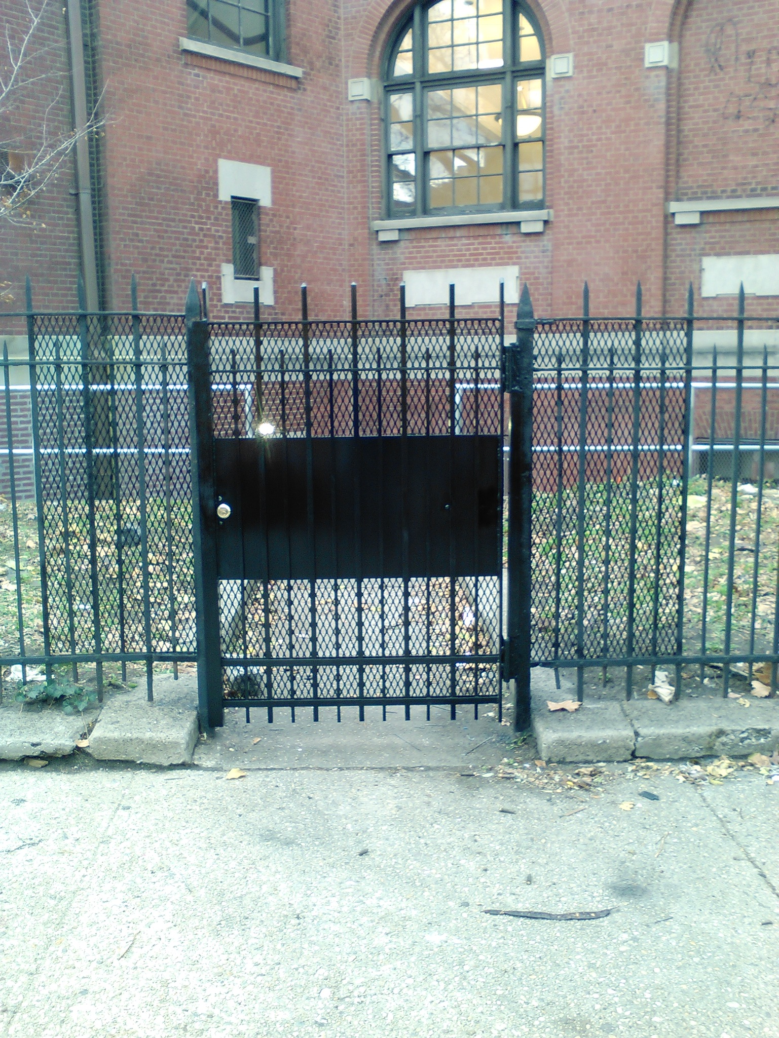 Bracci door and gate design