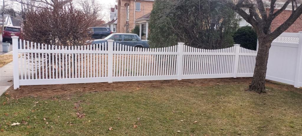 Wooden white railing