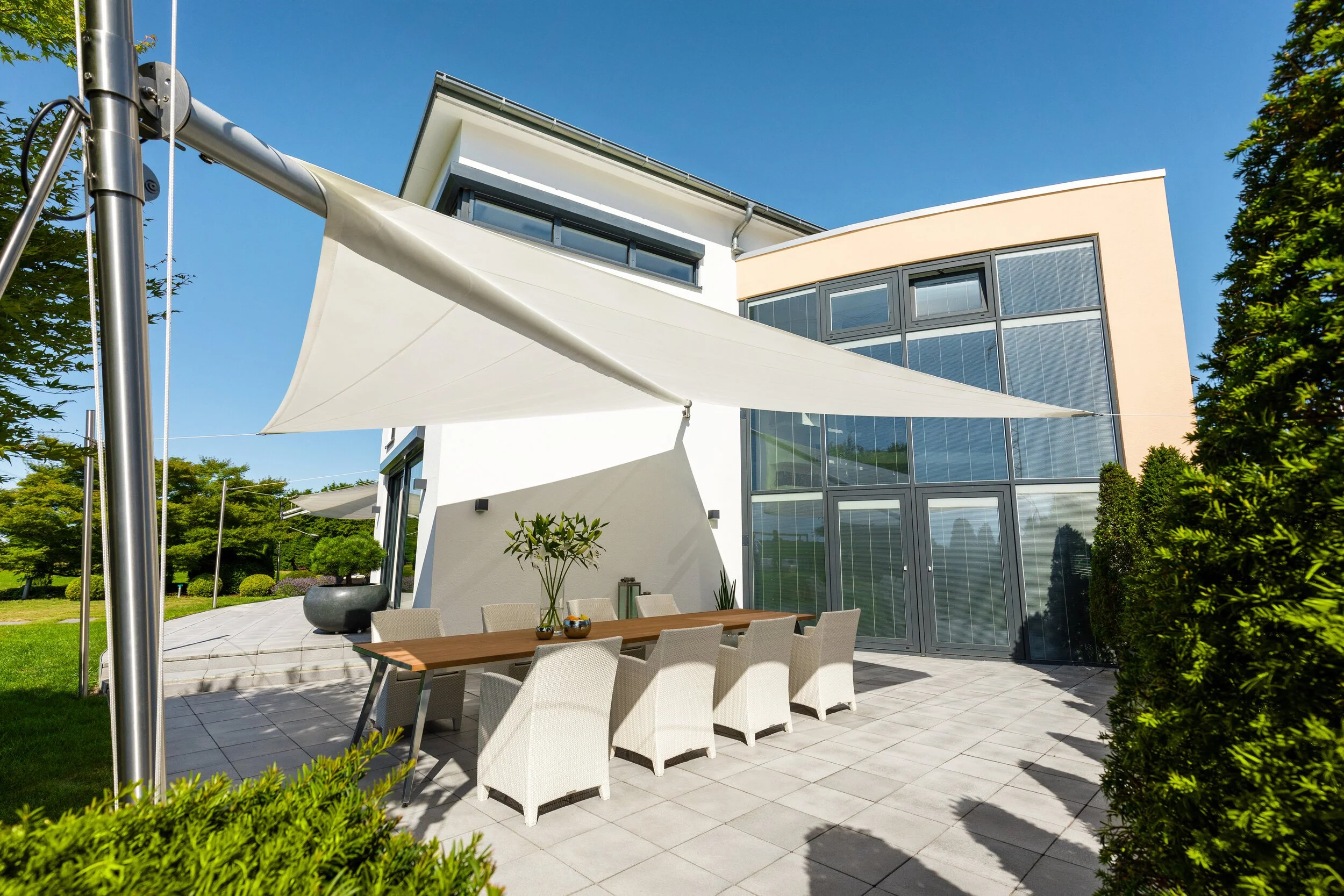 Jetzt Glücksmomente erleben unter einem rewalux Sonnnensegel