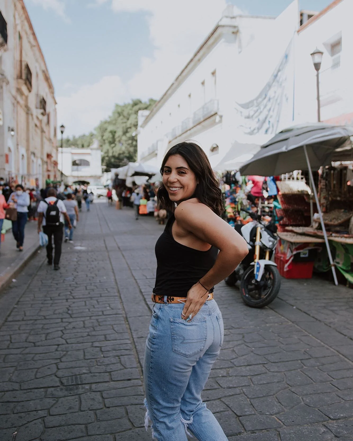 i spent so many years relying on self-control alone to make it to the weekend.⁣⁣
⁣⁣
during the week i worked out hard and lived on salads, sweet potatoes, &amp; the occasional veggie burger. i would reward myself with a little treat friday evening bu