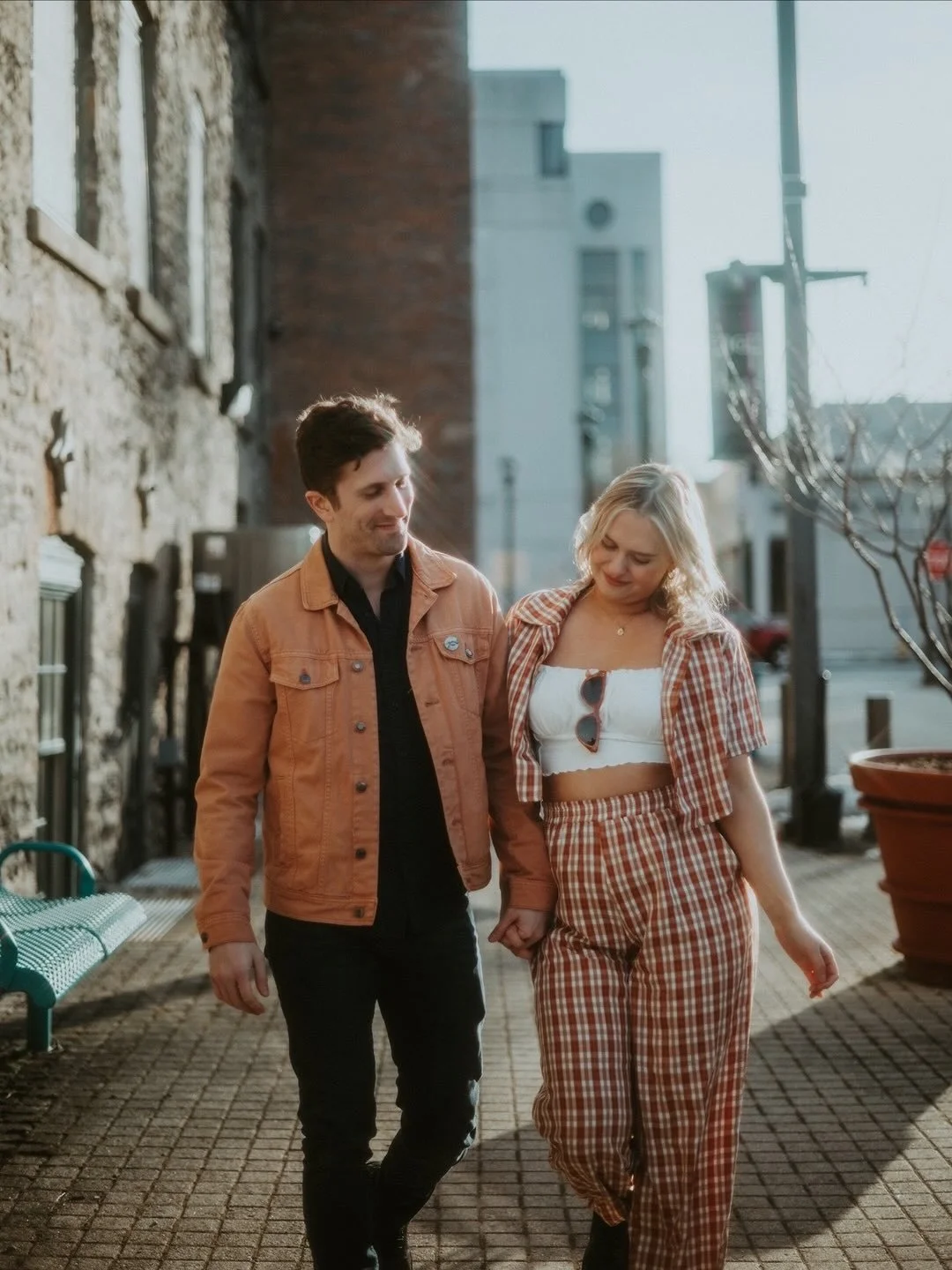 the bridge is totally different, these two gorgeous humans are married, and they have the sweetest baby now 😭😍🥹 things have changed but in some beautiful ways 😌💛

#rochesterny #rochesterweddingphotographer #rochesterphotographer #rochesternyphot