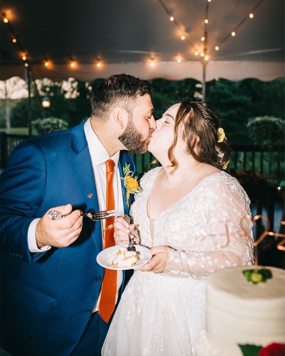 happy belated birthday @waterurplantspls, hope it was as sweet as this wedding cake 🥹🍰🪩⠀⠀⠀⠀⠀⠀⠀⠀⠀

Venue | Fern Hill Barn by Wedgewood Weddings @wedgewoodweddings
DJ | Adam at Greg Bedard DJ's @djgregb1
Hair | Aprille Ataham @aprille_atahan