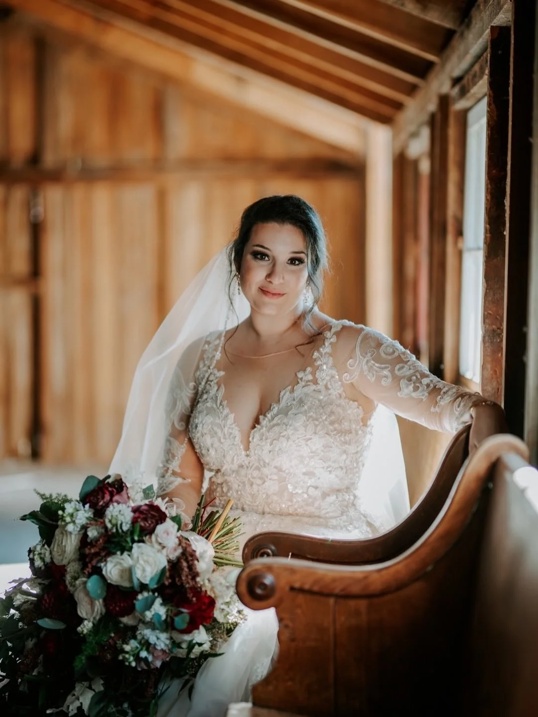 theeeee most gorgeous barn wedding 🥹🌾✨

#rochesterwedding #rochesterweddingphotographer #rochesterny