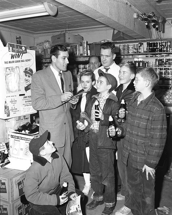 J+PIERSALL+AT+AND+MARKET_WEB.jpg