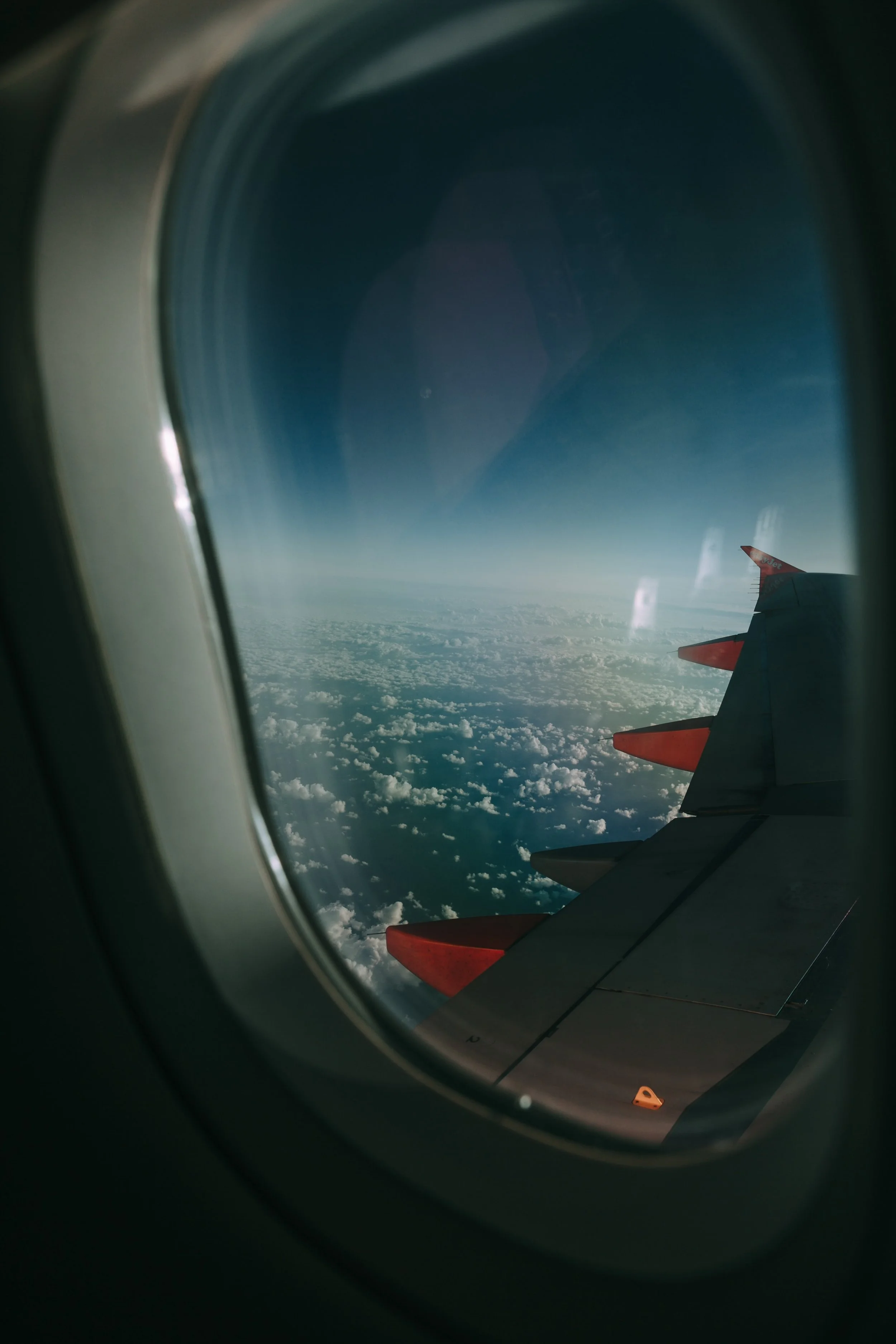 aeroplane-air-aircraft-698579.jpg