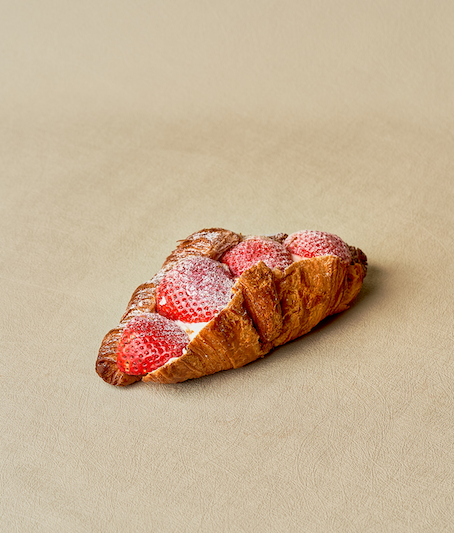 649249d29a20bd6bc3deae5a_Strawberry Croissant (1).png