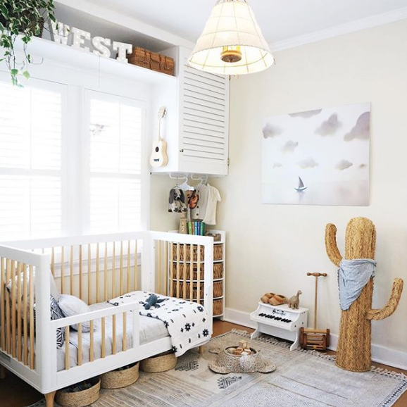 P.S. can we also take note of the patchwork kilim I just noticed in here, just saying, we're onto something.