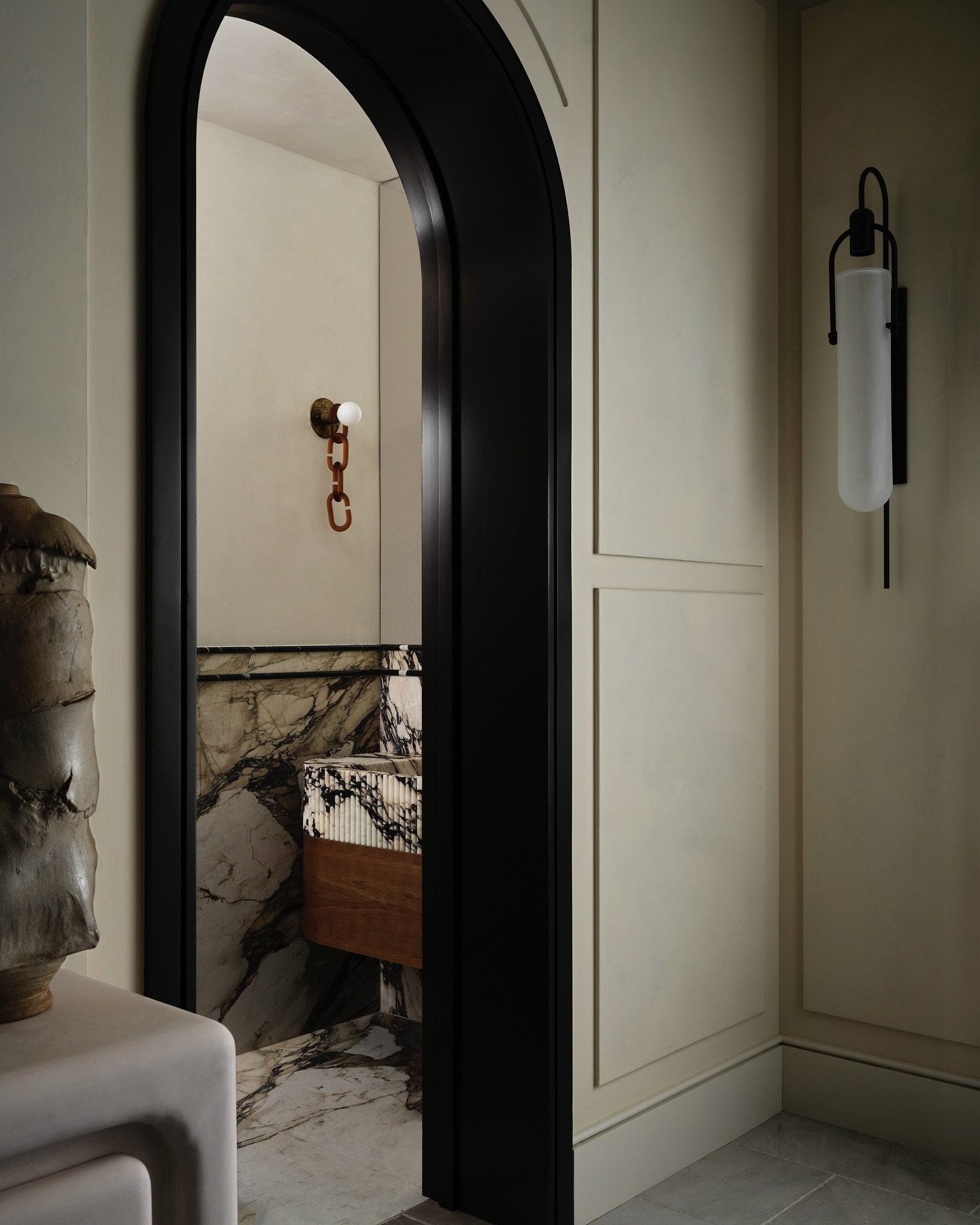 Powder room with @montanalabelle @wpmlinc