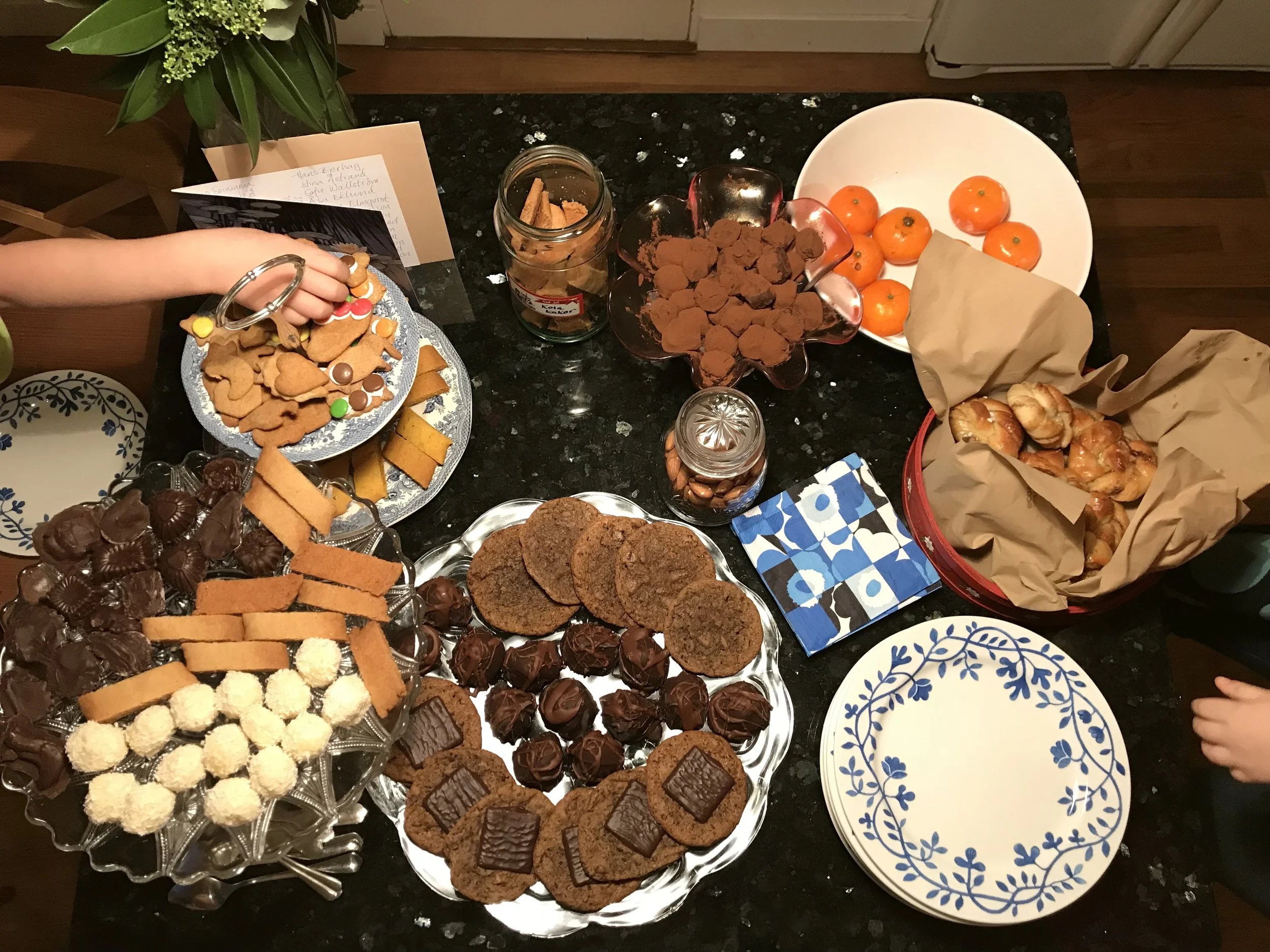 Så här såg det ut på lilla julminglet innan jul, mellandagsfrossan, nyår och min 35-årsdag… Det fortsatte väl ungefär i samma anda kan man säga. Och gott som tusan var det också ;)