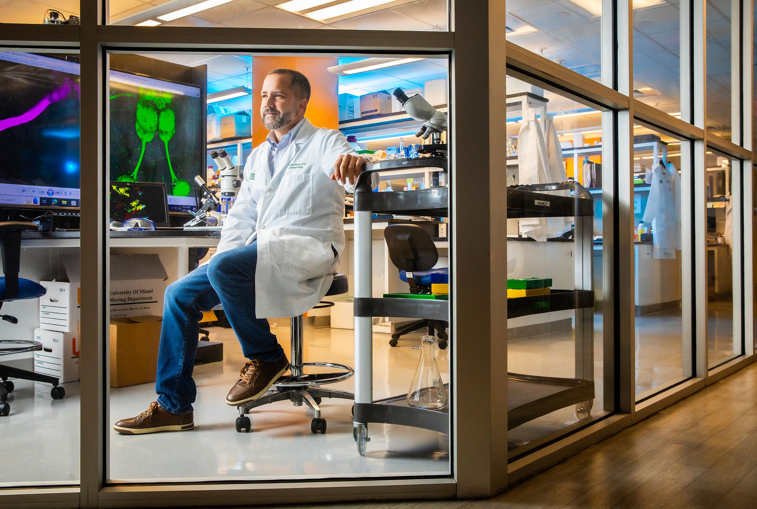 Dr. Daniel Palaez