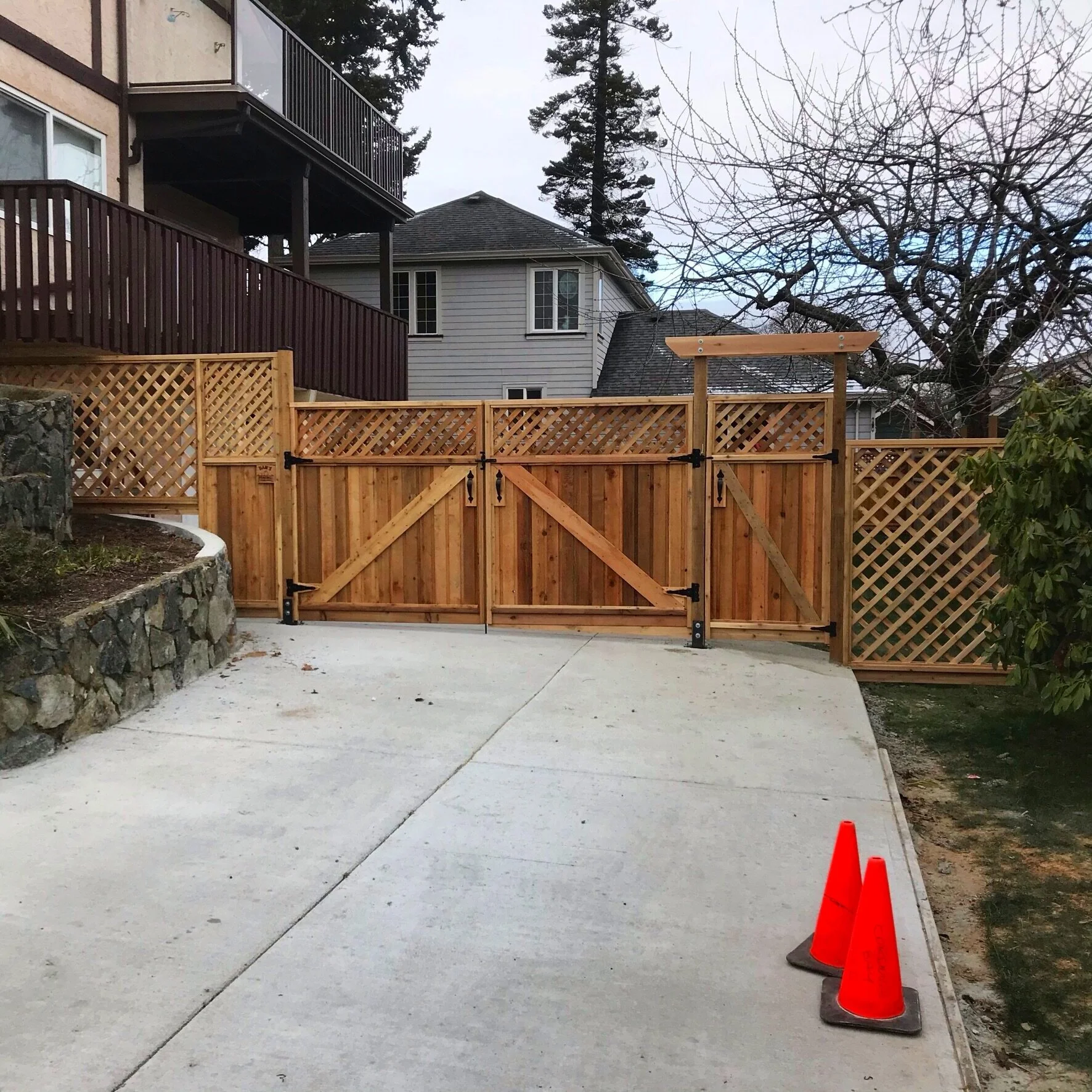 panel+fencing+gate+2+IMG_2440+%282%29.jpg