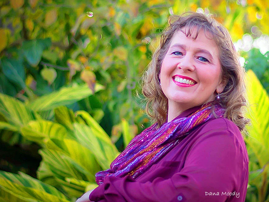 dana headshot_edited-1HWH.jpg