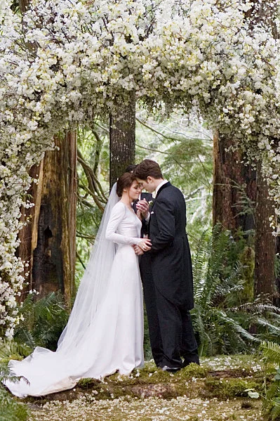 Breaking-Dawn-Wedding-Ceremony1.jpg