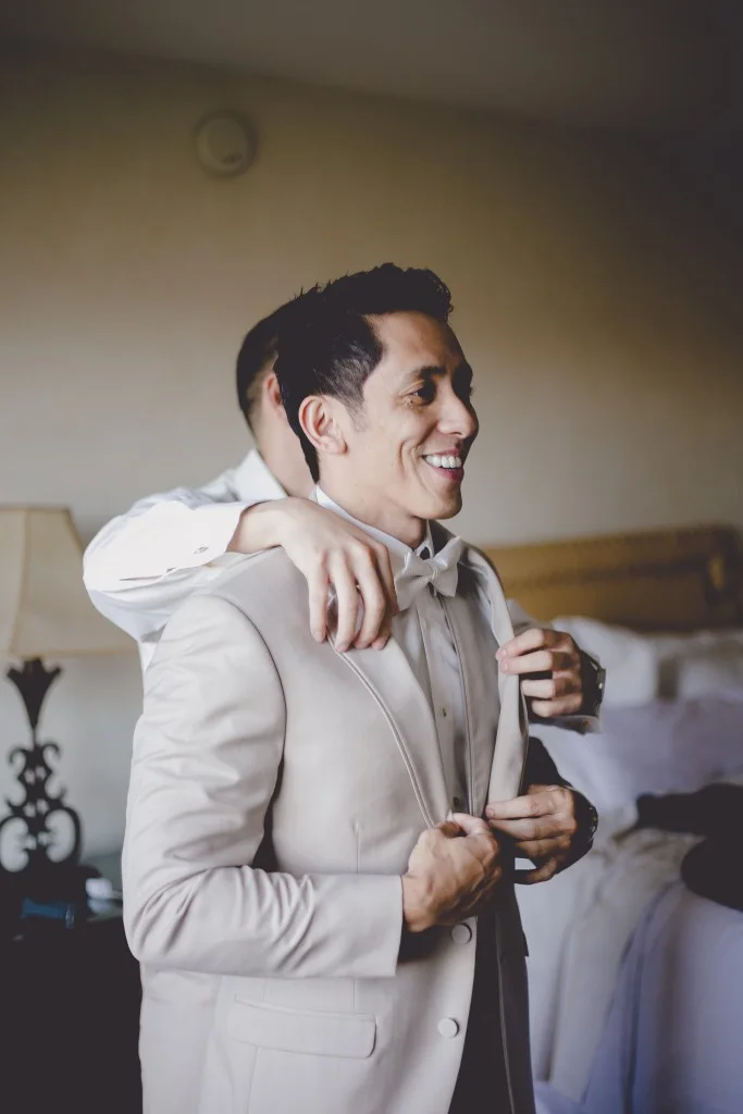 groom-getting-ready