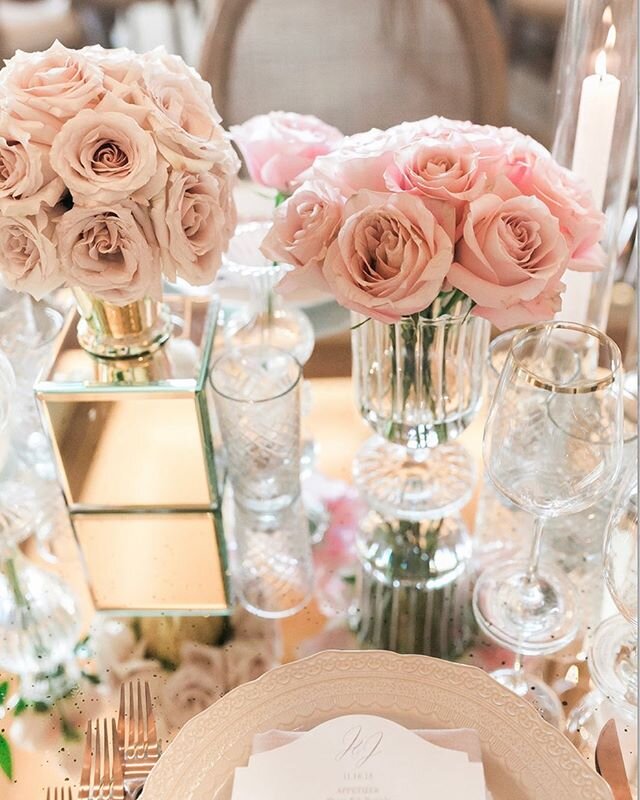 Mirrored table tops and bundles of roses make for a super romantic table! 
Photo: @j.annephotography 
Floral: @bloomboxdesigns 
Stationery: @shepaperie 
Rentals: @mtb_event_rentals 
Venue: @pelicanhillweddings