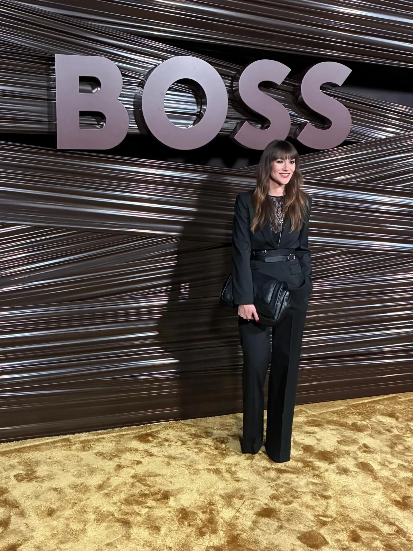 &bull; MILAN FASHION WEEK &bull;

Attending the BOSS show was an absolute dream. From the atmosphere to the impeccable tailoring, every detail was perfection 🖤

Grateful to @peekundcloppenburg_duesseldorf &amp; @boss for the invitation! Pure eleganc