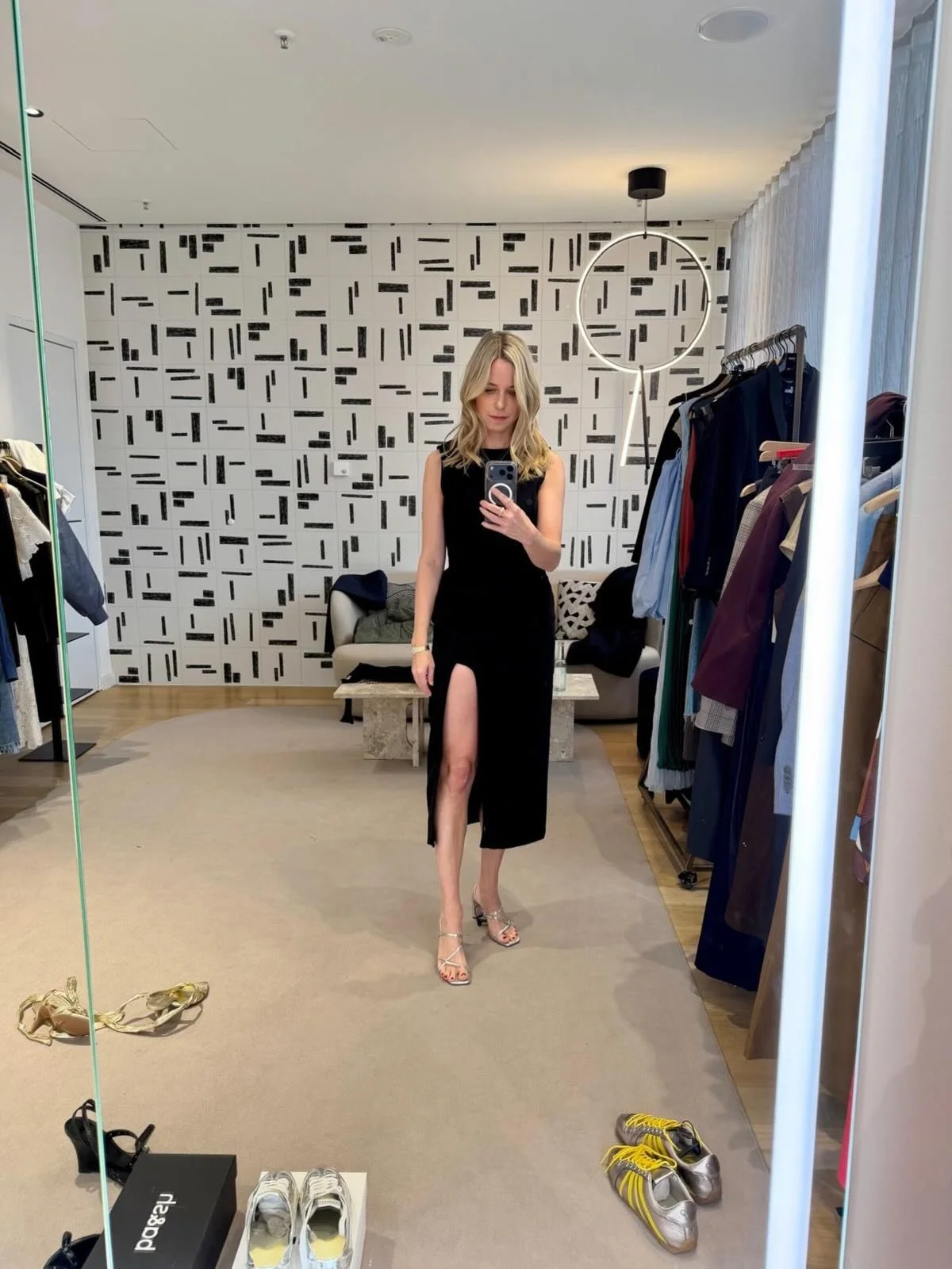 Meet my beautiful client Dorothea ✨

Together, we created a wardrobe that feels elegant, feminine, and confident! From effortless chic to statement pieces, every outfit was chosen to highlight her natural presence and unique style.

Our session took 