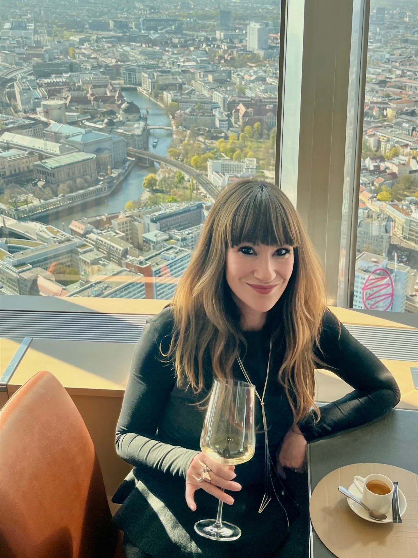 &bull; BERLIN TV TOWER &bull;

unreal views, good vibes, and honestly&hellip; I&rsquo;m obsessed with this giant disco ball 🪩
.
.
.
#Berlin #TVTower #Fernsehturm #BerlinViews #LunchWithAView