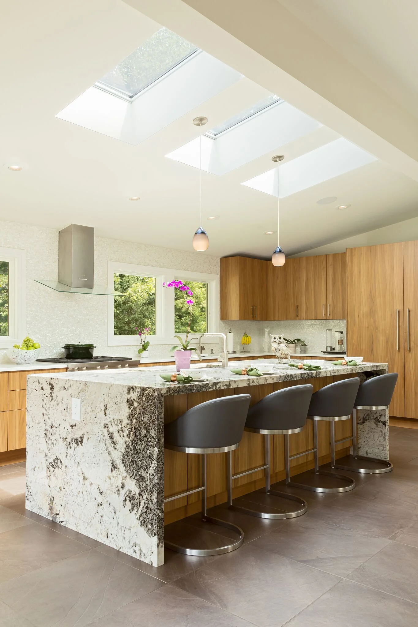 waterfall countertops with modern design 