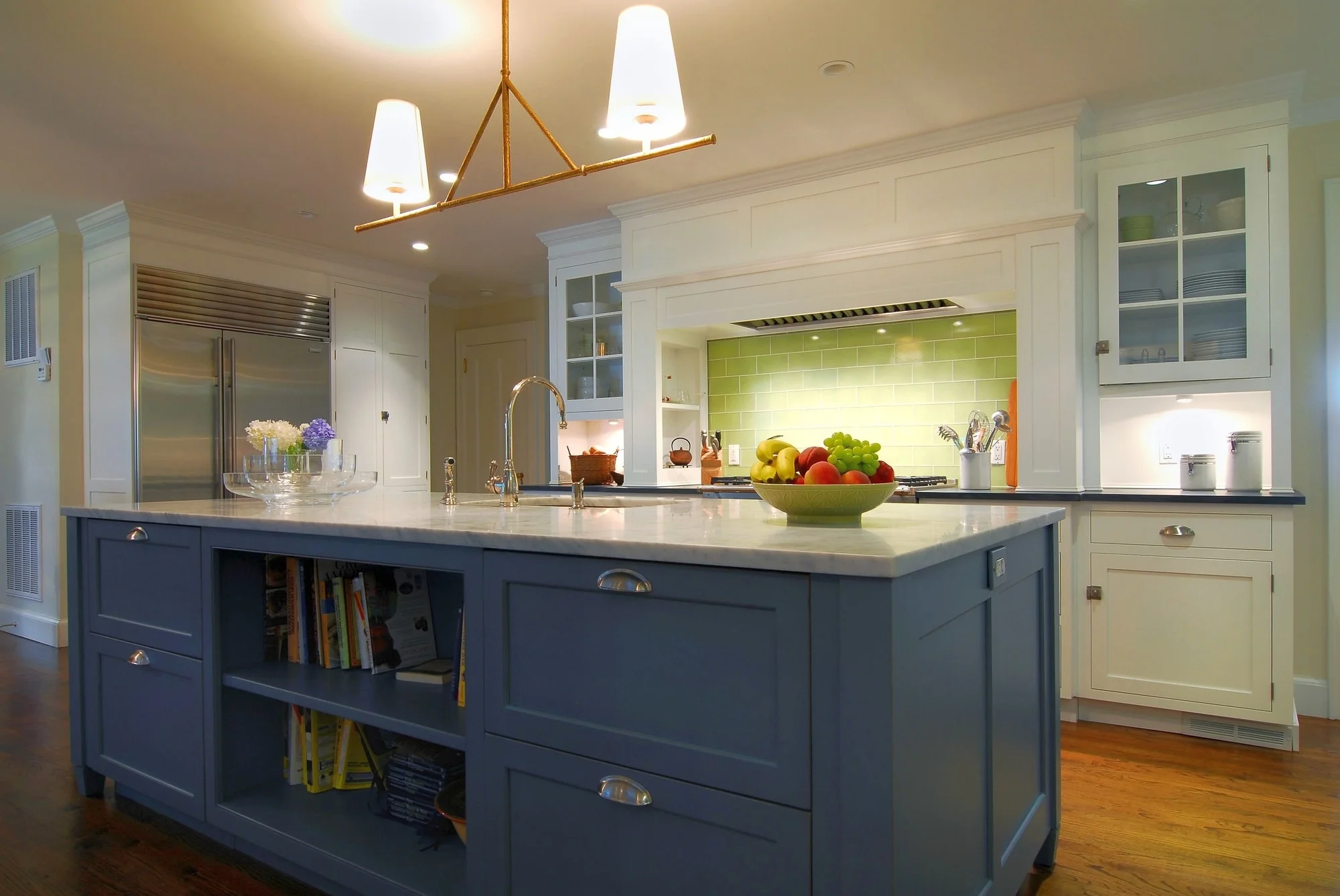 Showcase & Custom Cabinetry