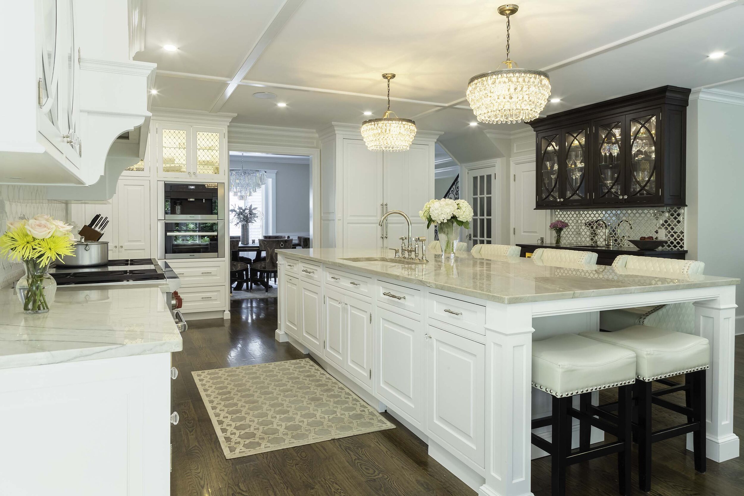 CROSSED AND CURVED PATTERNS | Long Island Custom Kitchen Remodeling