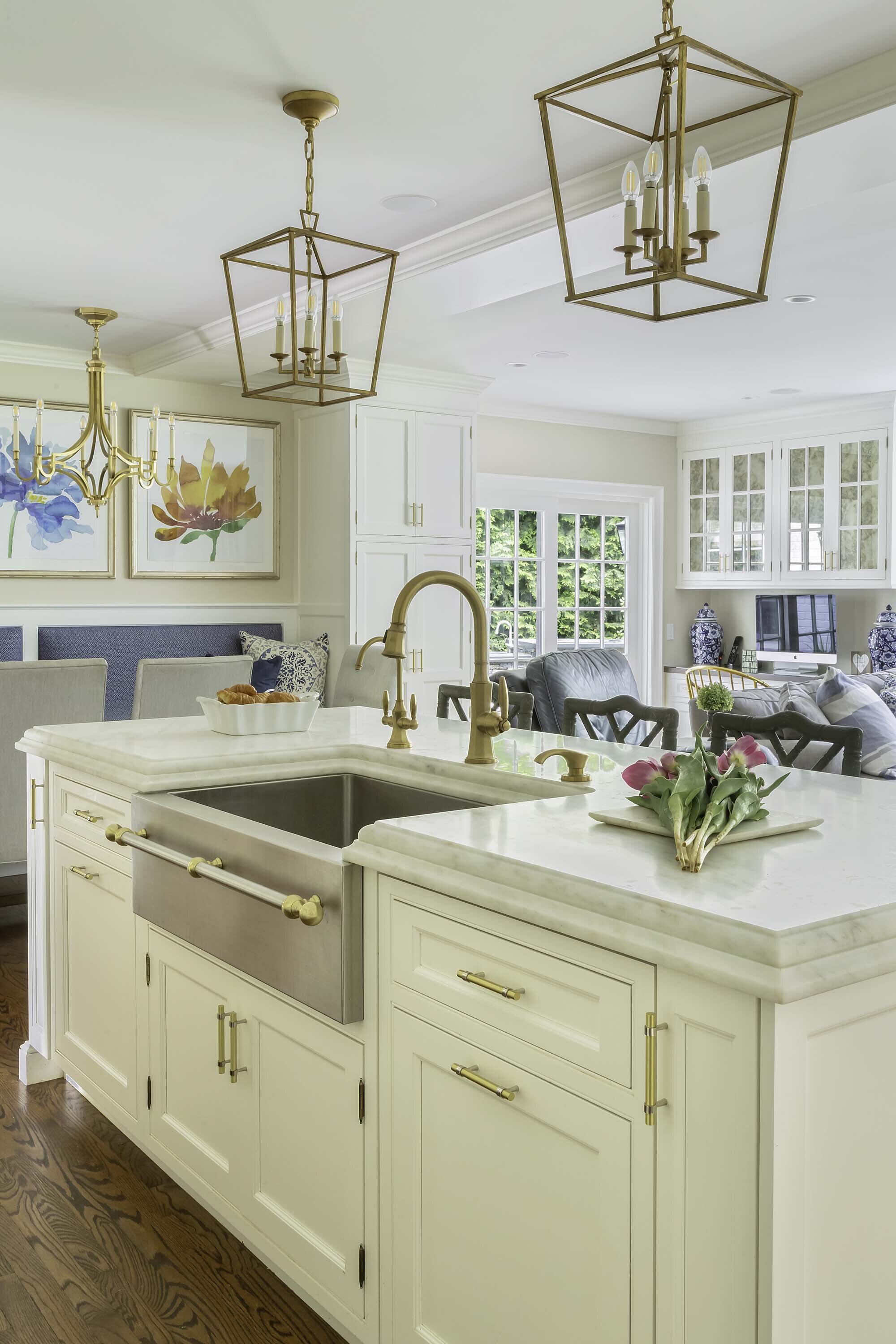 Warm And Welcoming - Best Custom Kitchens In Long Island, Showcase Kitchens