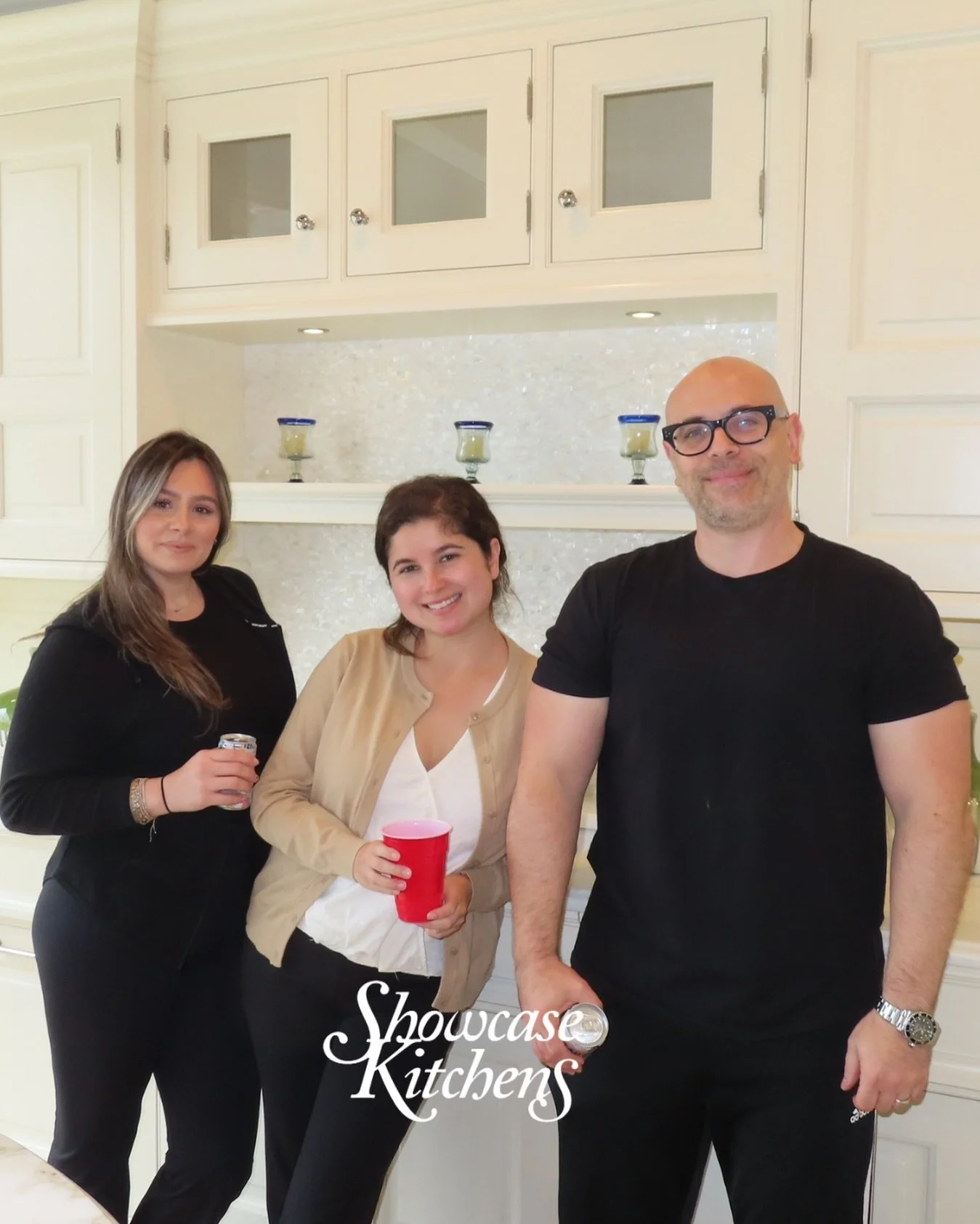 Grateful for great kitchens and even better people 💛
Happy Thanksgiving from all of us at Showcase Kitchens!