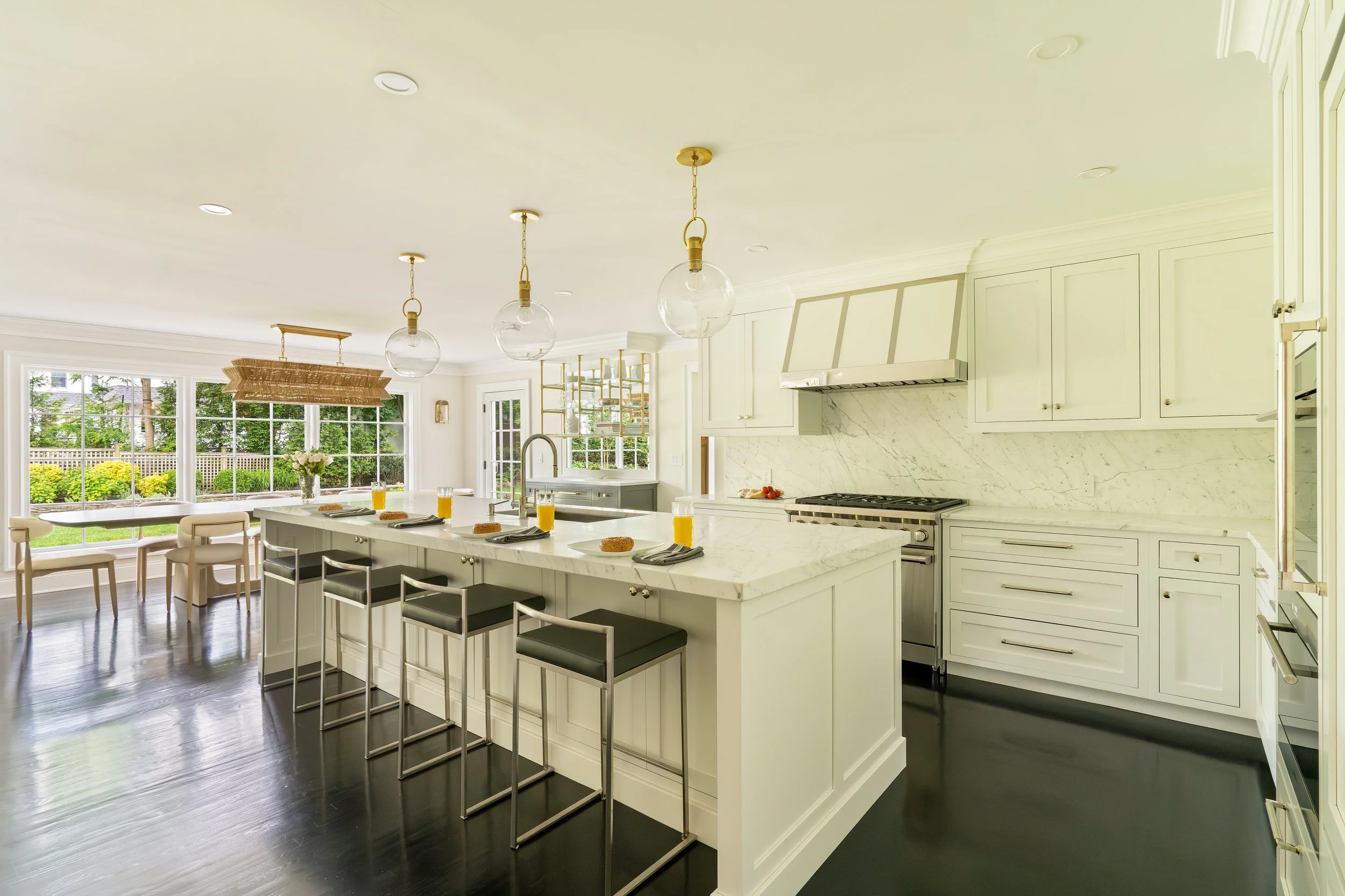 The Backsplash That Lasts: Choosing Between Slab, Tile, and Texture