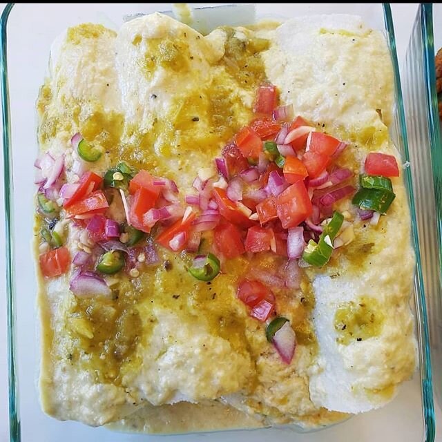 It's the freakin weekend baby. Time for Enchiladas. 
Shredded chicken goat cheese tomatillo enchiladas wrapped in cassava @sietefoods tortillas and topped with fresh made pico. .
If you're in love with green Chile chicken enchiladas loaded with sour 