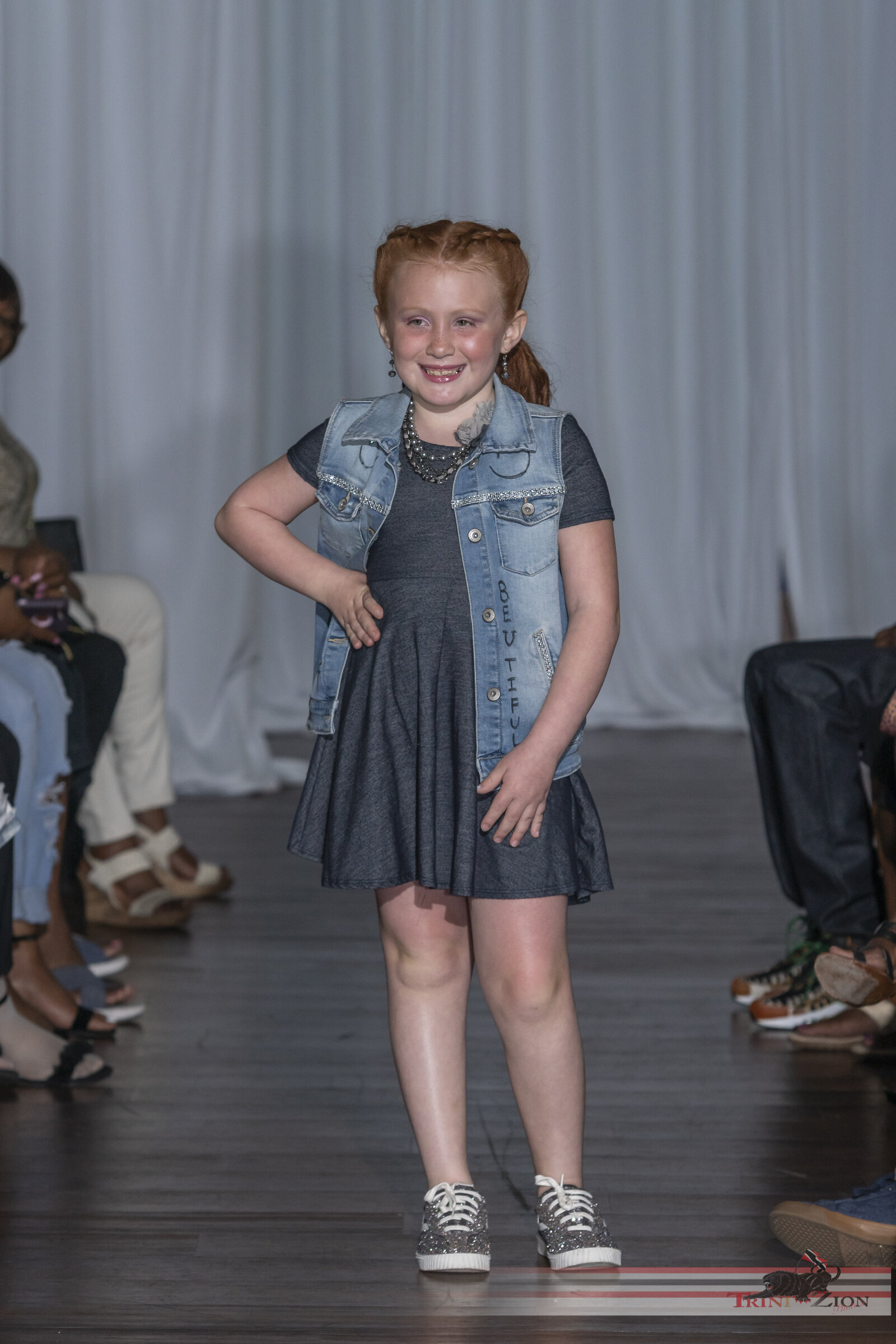 ExquisiteFashionShow2019-251.jpg